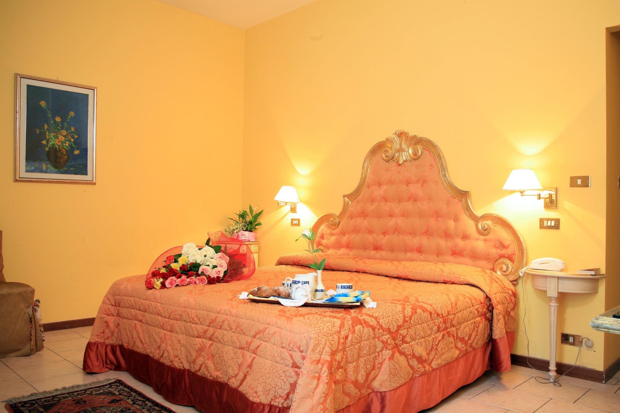 Hotel Nuovo Savi مونتيكاتيني تيرمي المظهر الخارجي الصورة
