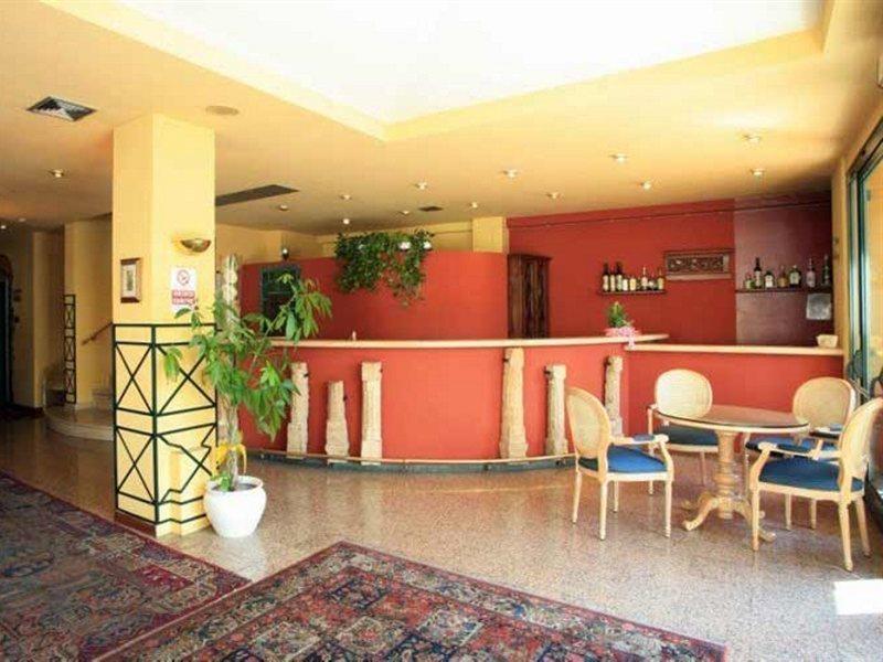 Hotel Nuovo Savi مونتيكاتيني تيرمي المظهر الخارجي الصورة