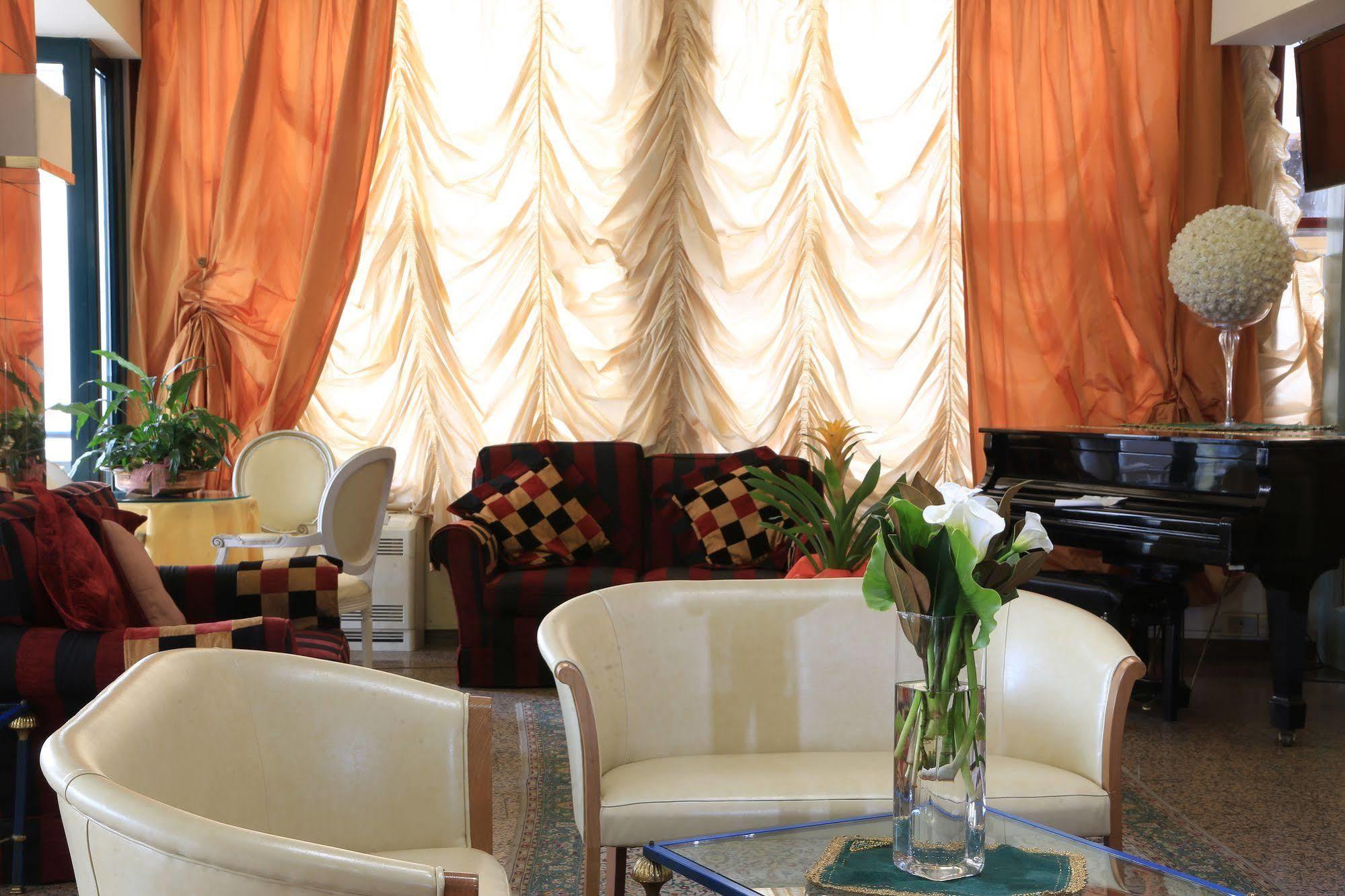 Hotel Nuovo Savi مونتيكاتيني تيرمي المظهر الخارجي الصورة