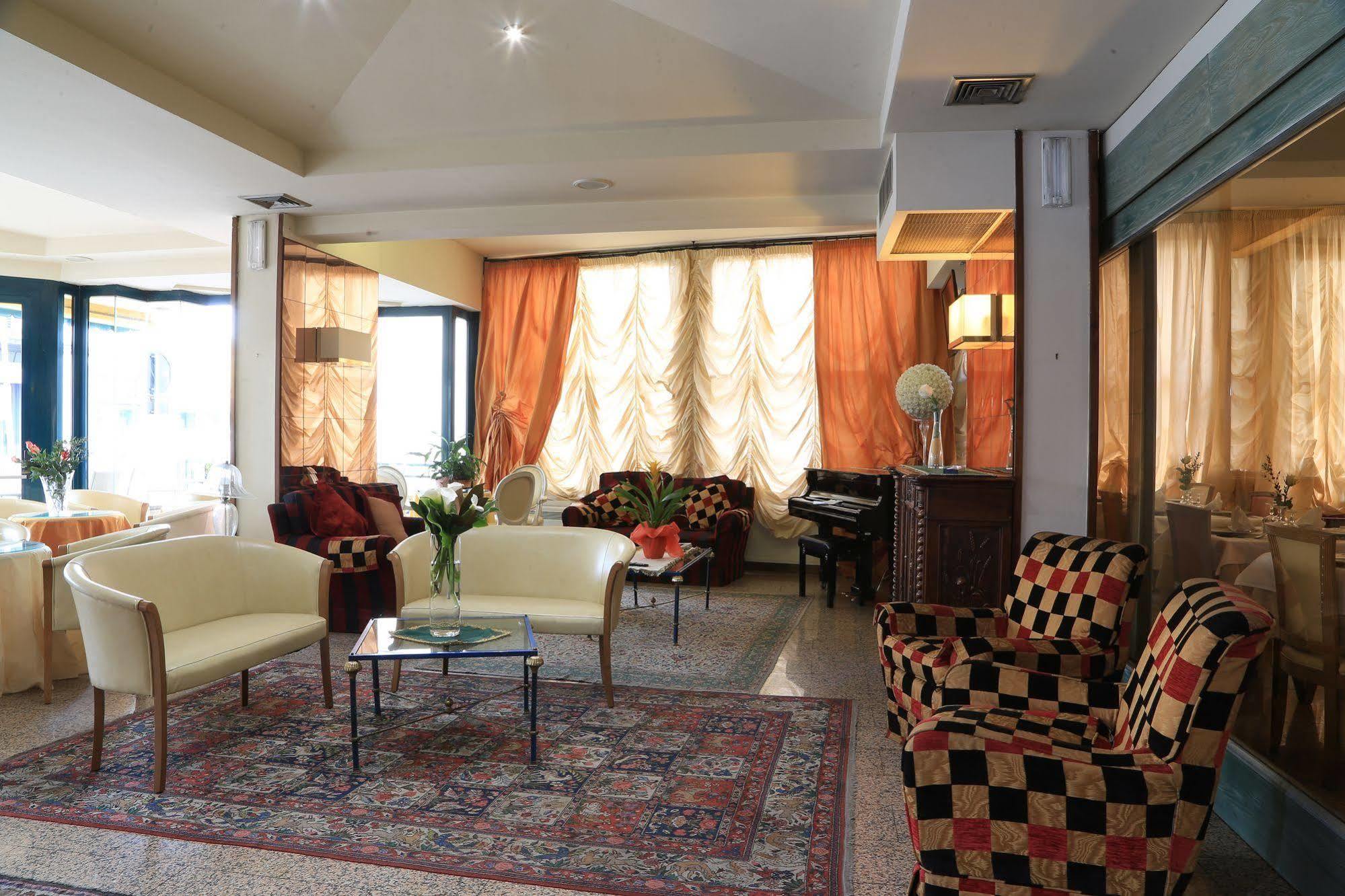 Hotel Nuovo Savi مونتيكاتيني تيرمي المظهر الخارجي الصورة